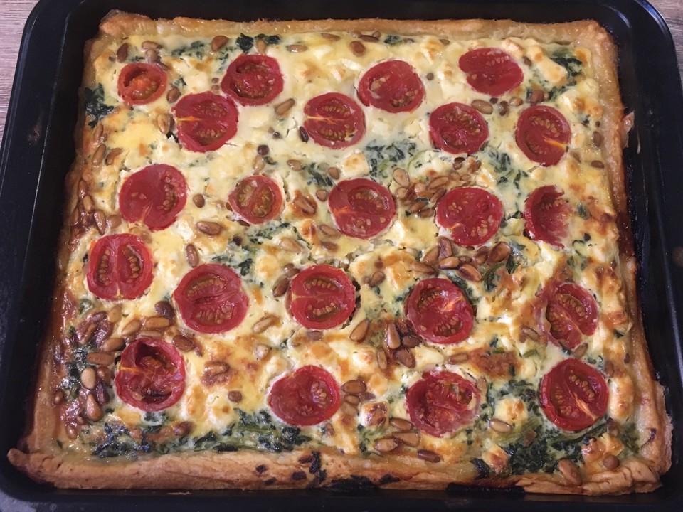 Quiche mit Spinat, Feta, Tomaten und Pinienkernen von shelly_we ...