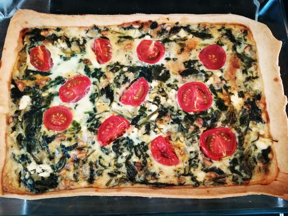 Quiche mit Spinat, Feta, Tomaten und Pinienkernen von shelly_we ...