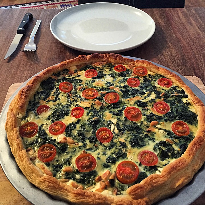 Quiche mit Spinat, Feta, Tomaten und Pinienkernen von shelly_we ...