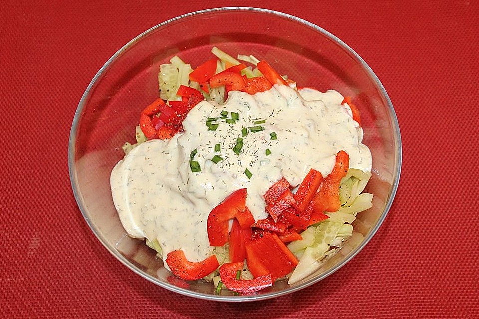 Paprika-Gurken-Salat mit Joghurt-Senf-Dressing von patty89 | Chefkoch.de