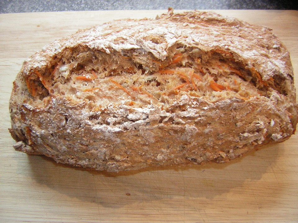 Dinkel-Karotten-Körner-Brot von Lisa__N | Chefkoch.de