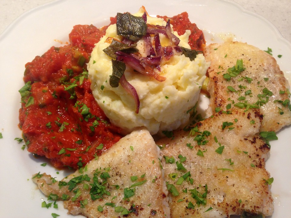 Kabeljaufilets mit würziger Tomatensoße von trekneb | Chefkoch.de
