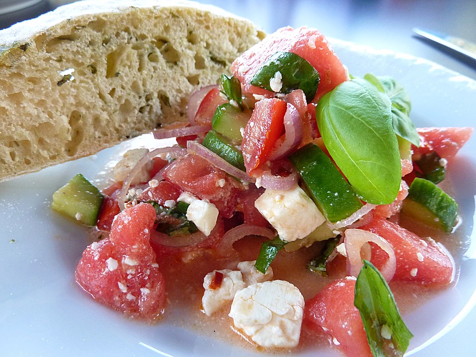 Wassermelonensalat mit Feta, Gurke und Tomaten von anna--banana ...