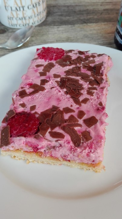 Fanta-Blechkuchen mit Himbeeren und Quark von _____Looanaa | Chefkoch.de