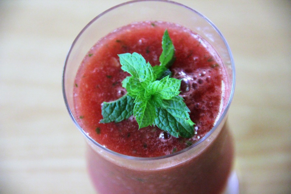 Erfrischender Wassermelonen-Gurken Slushy / Smoothie von yasiliciousDE ...