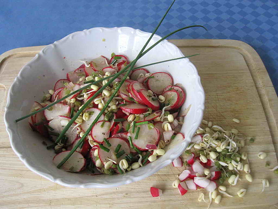 Radieschensalat mit Sprossen von Juulee | Chefkoch.de