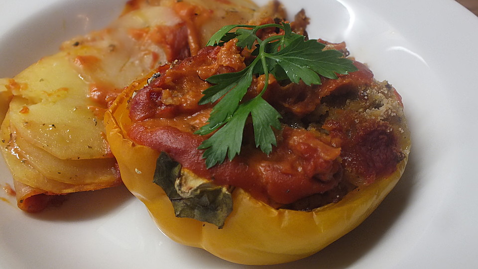 Gefüllte Tomaten und Paprika auf griechische Art von wilde_biene ...