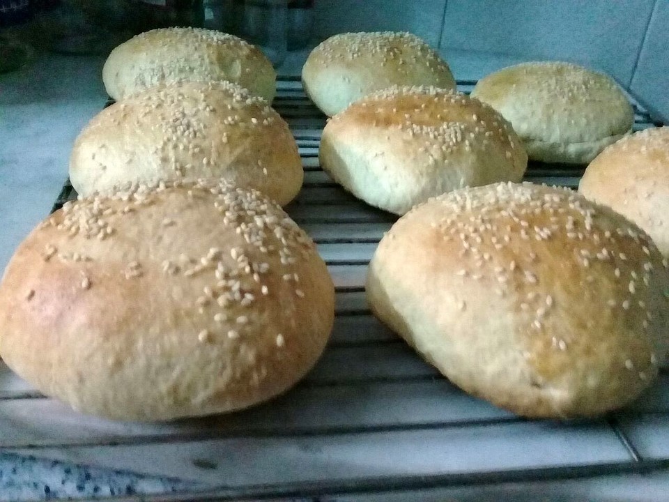Burger Buns, Brötchen für Hamburger von shitzovran | Chefkoch.de