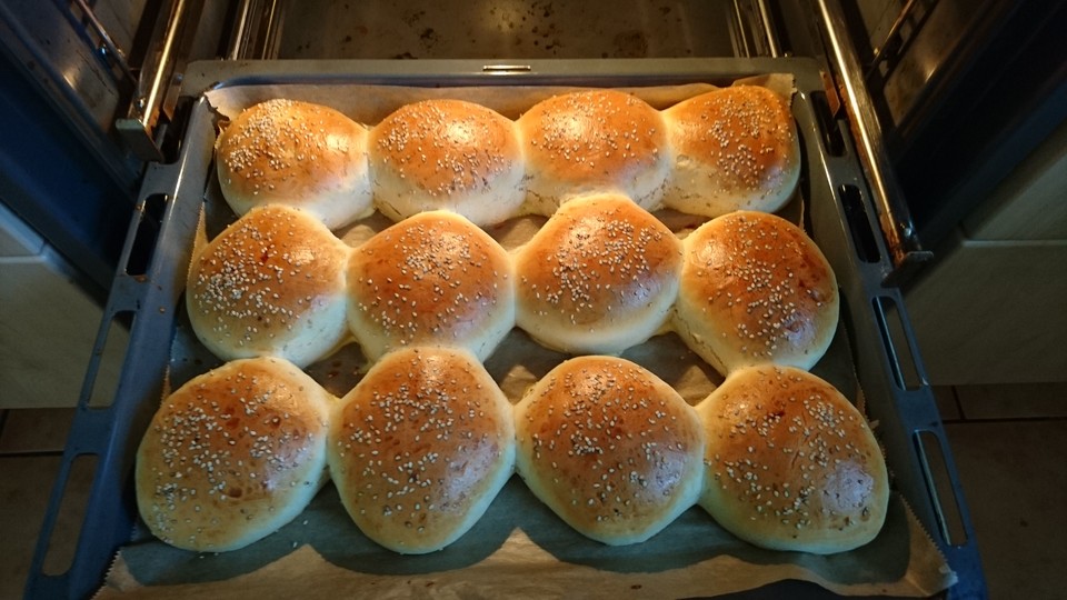 Burger Buns, Brötchen für Hamburger von shitzovran | Chefkoch.de
