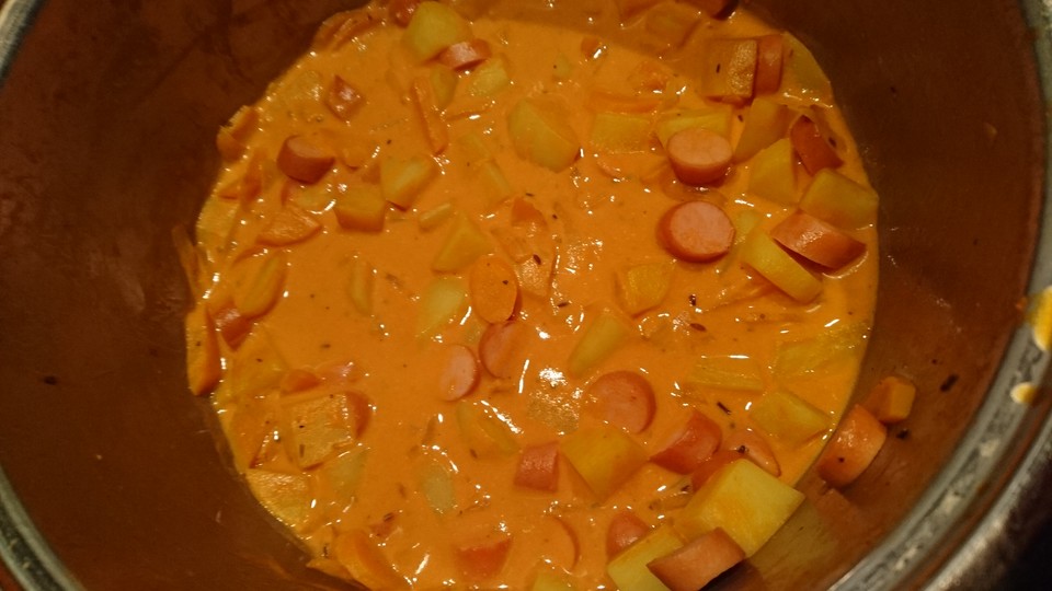 Kartoffelgulasch mit Wiener Würstchen von Nudili | Chefkoch.de