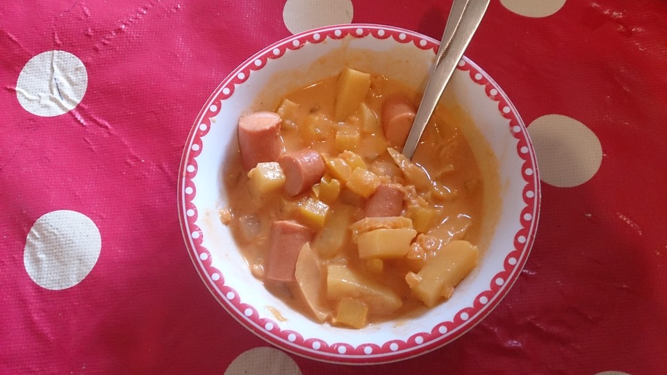 Kartoffelgulasch mit Wiener Würstchen von Nudili | Chefkoch.de