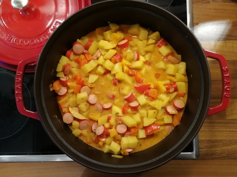Kartoffelgulasch mit Wiener Würstchen von Nudili | Chefkoch.de