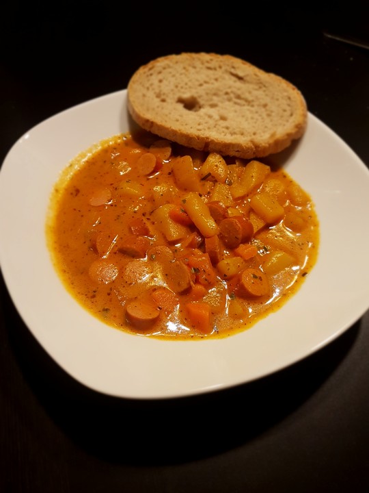 Kartoffelgulasch mit Wiener Würstchen von Nudili | Chefkoch.de