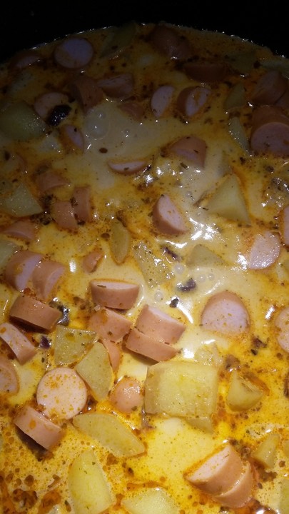 Kartoffelgulasch mit Wiener Würstchen von Nudili | Chefkoch.de