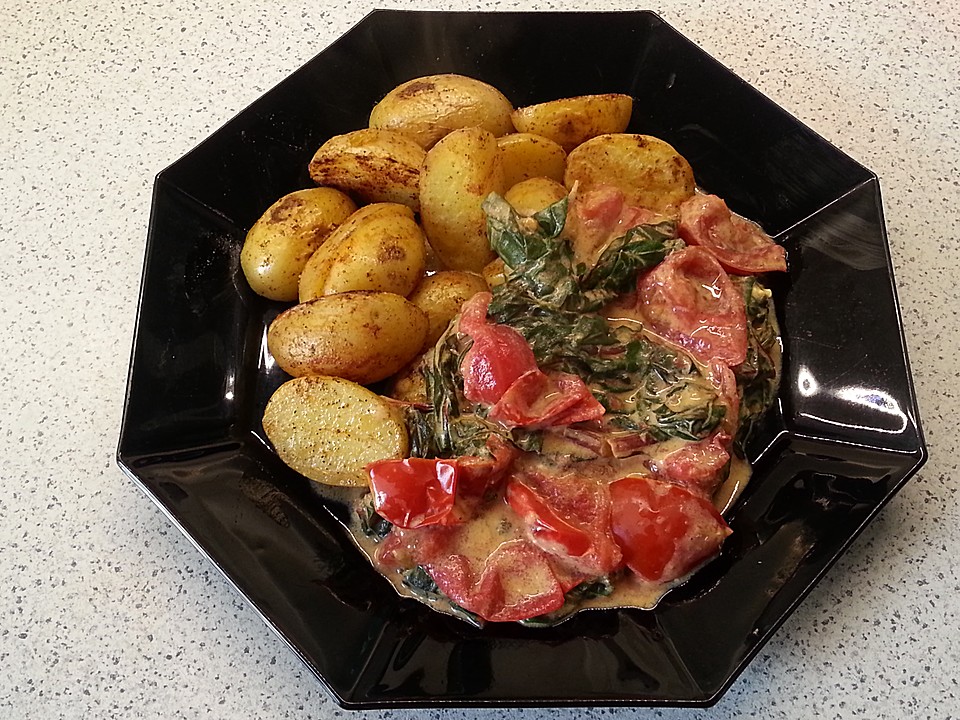 Mangold-Tomaten-Pfanne mit gebratenen Drillingen (Kartoffeln) von ...