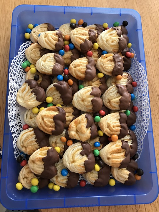 Schweineöhrchen von agentin | Chefkoch.de Schweineöhrchen von agentin | Chefkoch.de