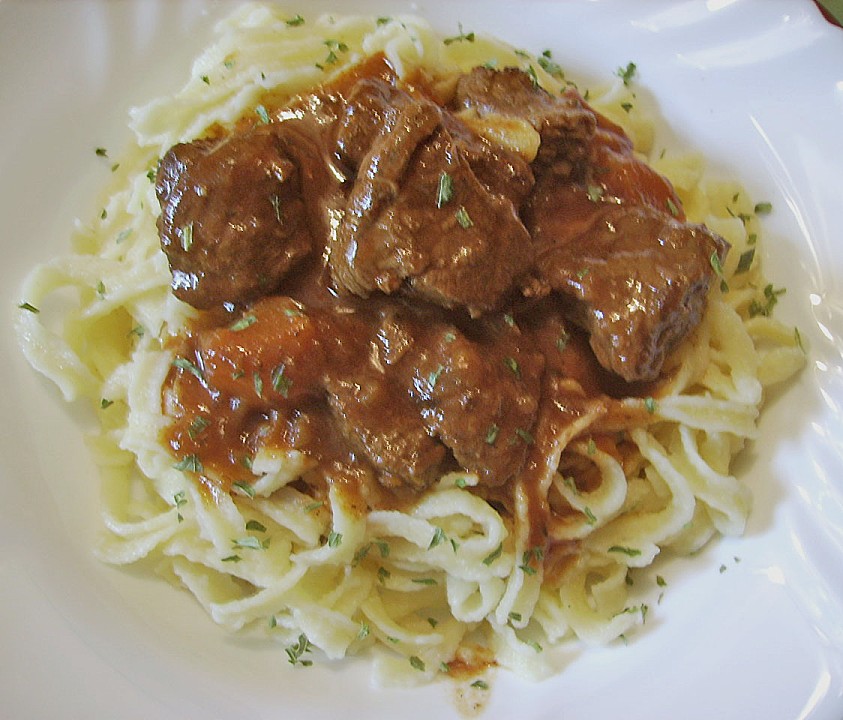 Gulasch mit Spätzle von claussen | Chefkoch.de