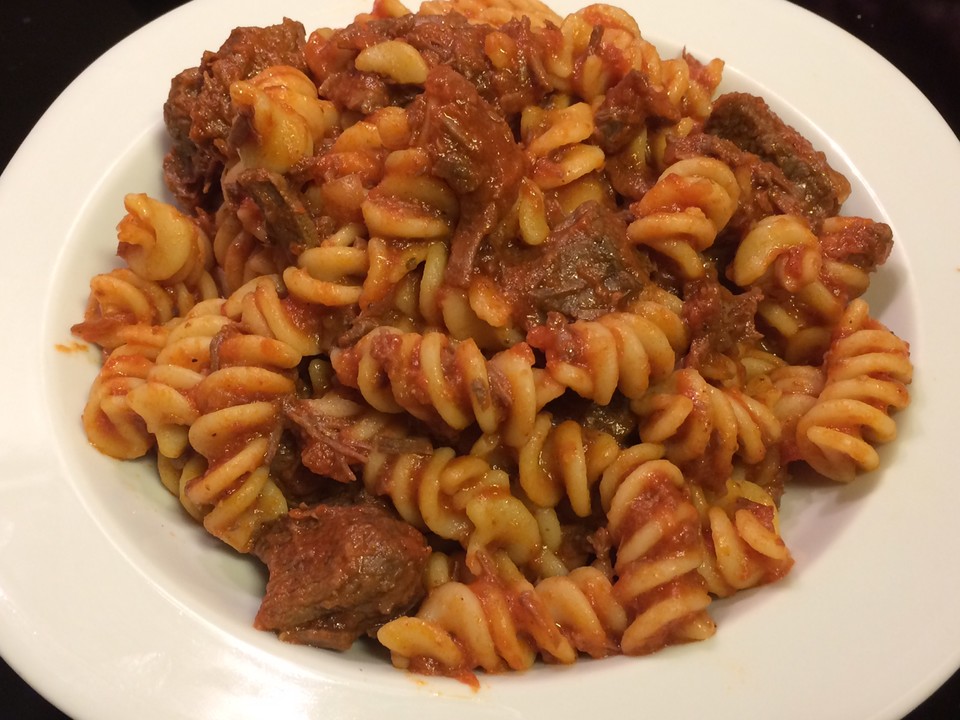 Gulasch mit Spätzle von claussen | Chefkoch.de