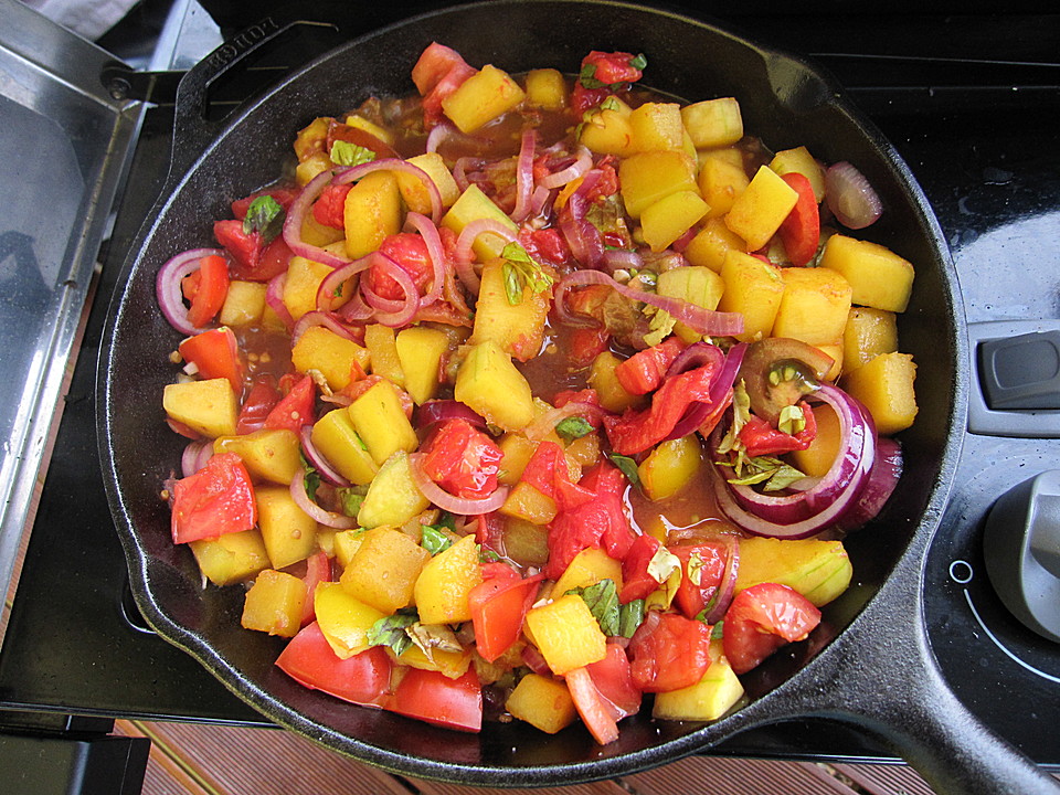 Kürbis-Tomaten-Pfanne vom Grill von GourmetKathi | Chefkoch.de