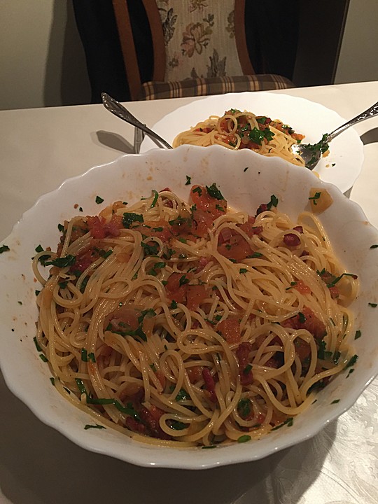 Spaghetti mit Südtiroler Specksauce von McMoe | Chefkoch.de