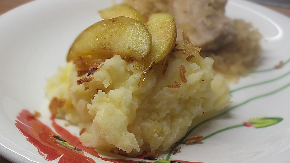Kartoffelpüree mit Röstzwiebeln und Apfelscheiben von Goeteborg ...