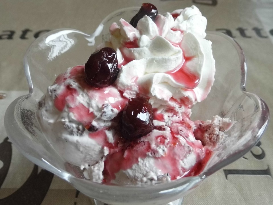 Amarena Kirsch Eis