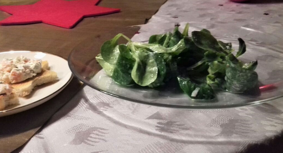 Feldsalat mit Dressing auf Essig/Öl Basis von Shigusa | Chefkoch.de