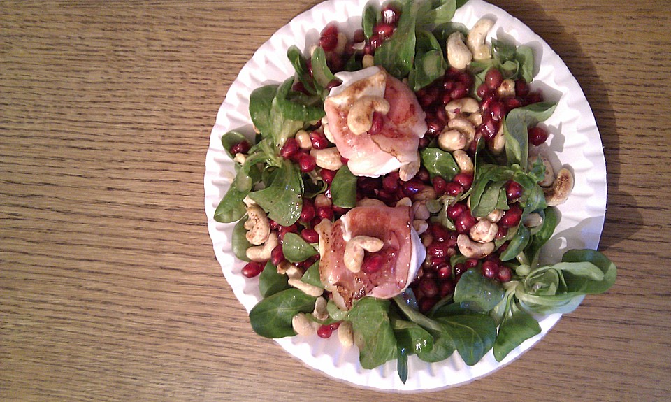 Feldsalat mit Granatapfel und Ziegenkäse im Speckmantel von Schnecktron ...