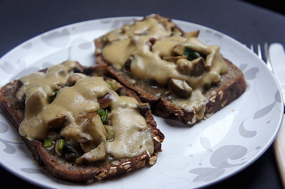 Jägertoast mit veganem Käse überbacken von paulinchen82 | Chefkoch.de