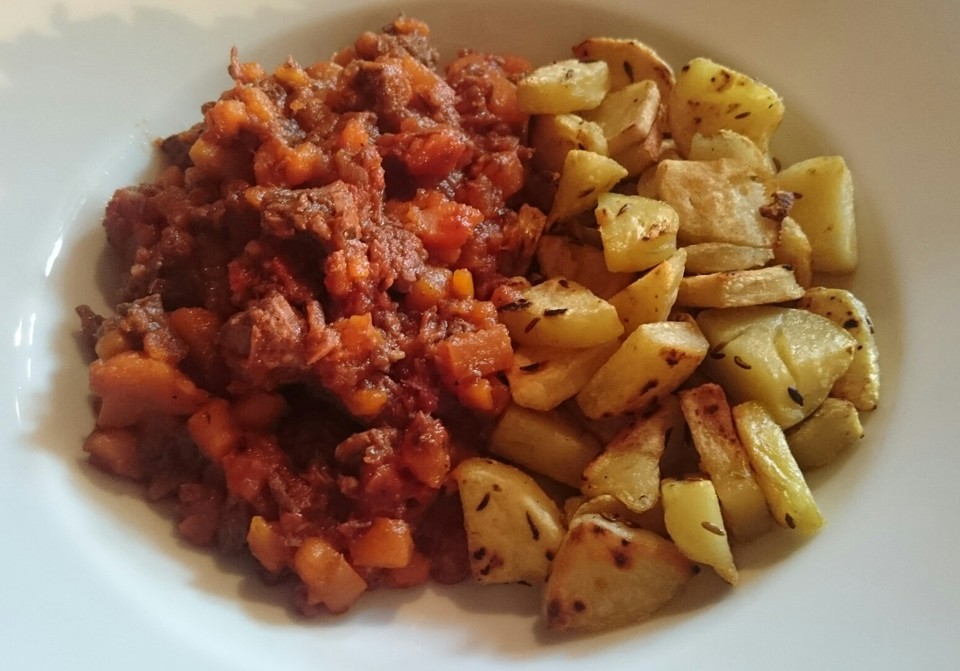 Rinder-Möhren Ragout mit Rotwein-Sahnesoße von curryspice | Chefkoch.de