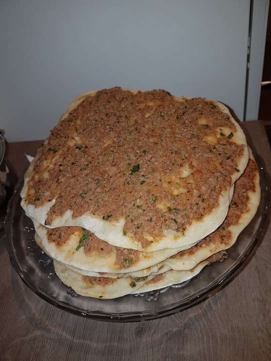 Türkische Pizza aus der Pfanne von Meinerezepte_Aynur | Chefkoch.de