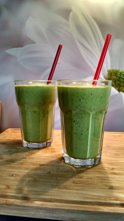 Gr Ner Smoothie Mit Spinat Avocado Und Banane Von Ars Vivendi Chefkoch De