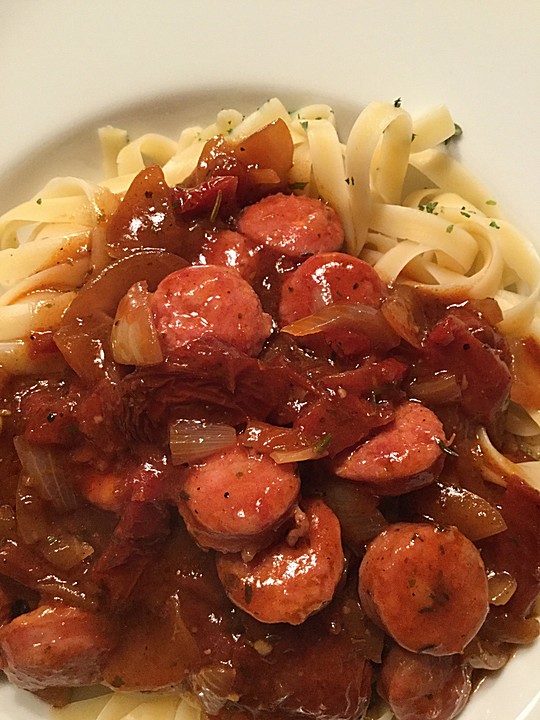 Nudeln mit Bratwurst-Tomatensauce von Th-DX100 | Chefkoch.de