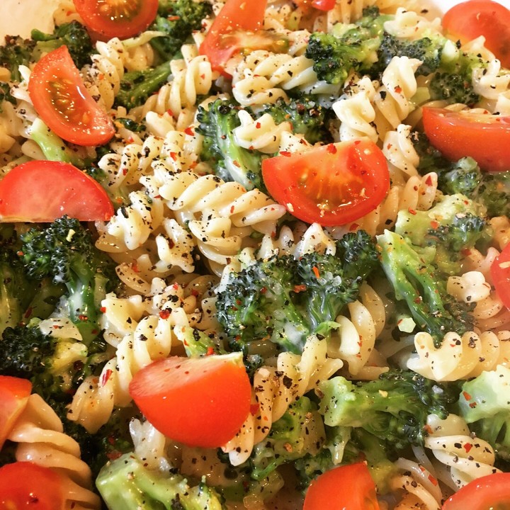 Vegetarische Brokkoli-Nudelpfanne &amp;quot;Light&amp;quot; von biggix | Chefkoch.de