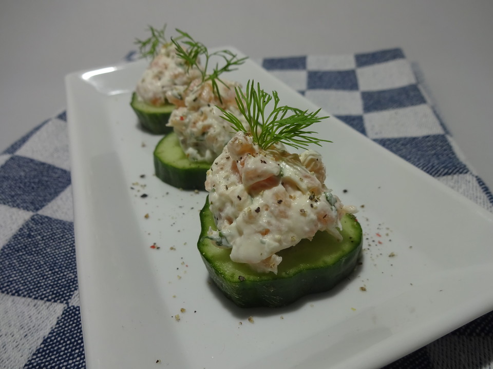 Gurken-Lachs-Häppchen von Aurora | Chefkoch.de Gurken-Lachs-Häppchen von Aurora | Chefkoch.de