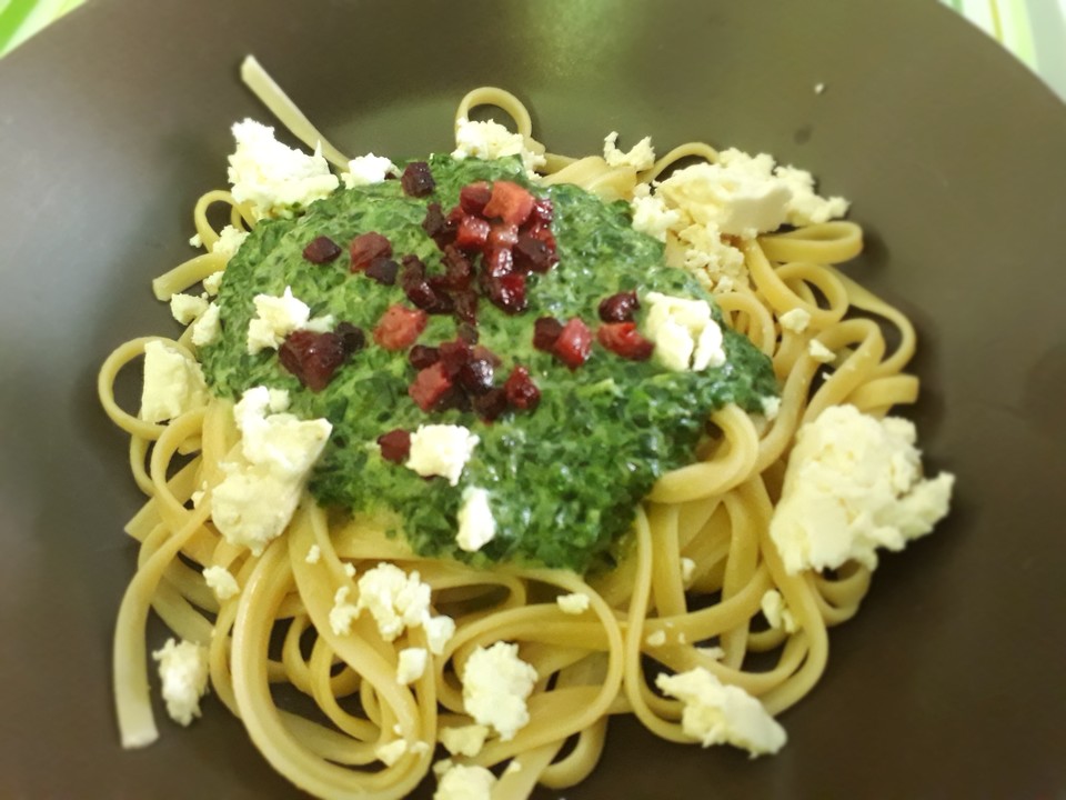 Spaghetti mit Spinat - Feta - Soße von Momoss | Chefkoch.de
