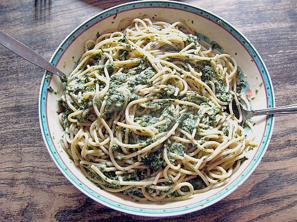 Spaghetti mit Spinat - Feta - Soße von Momoss | Chefkoch.de