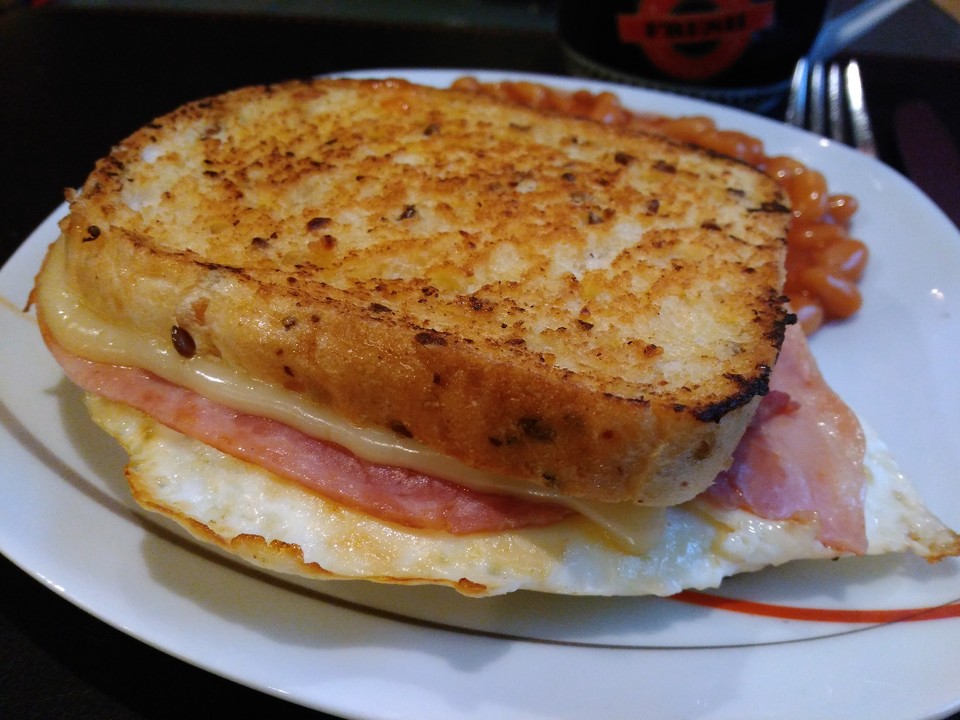 Grilled Cheese Sandwich mit Bacon und Spiegelei von Mietzekätzjen