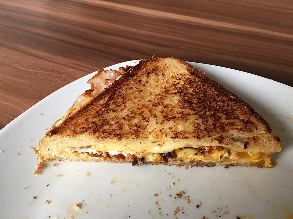 Grilled Cheese Sandwich mit Bacon und Spiegelei von Mietzekätzjen