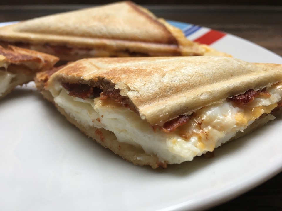 Grilled Cheese Sandwich mit Bacon und Spiegelei von Mietzekätzjen