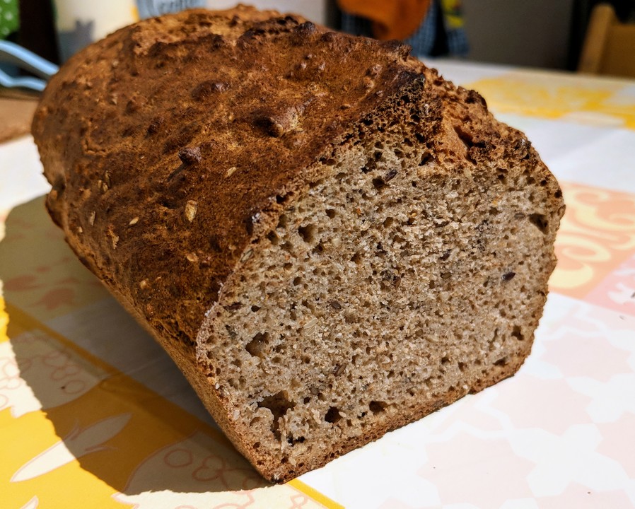 Dinkel-Haferflocken-Brot von xNikishax | Chefkoch.de