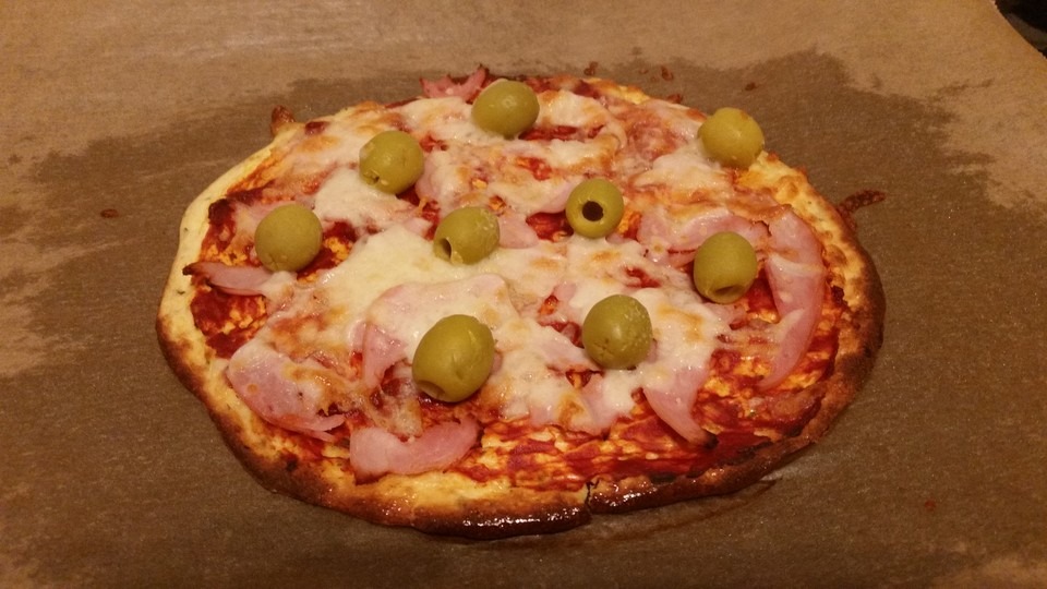 Low Carb Pizzaboden von Lizzbaby | Chefkoch.de