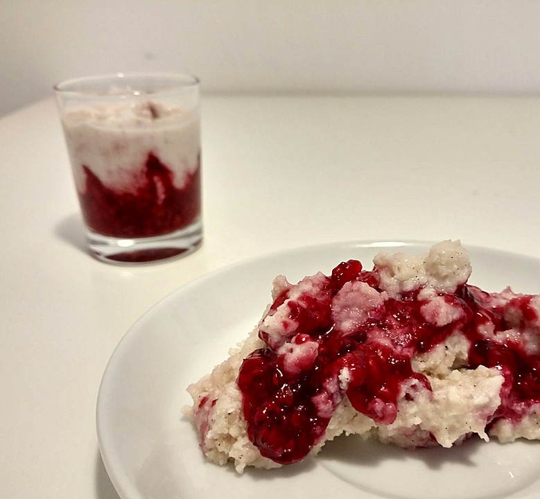 Kokos-Grieß-Pudding mit Himbeersauce von Zebra15 | Chefkoch.de