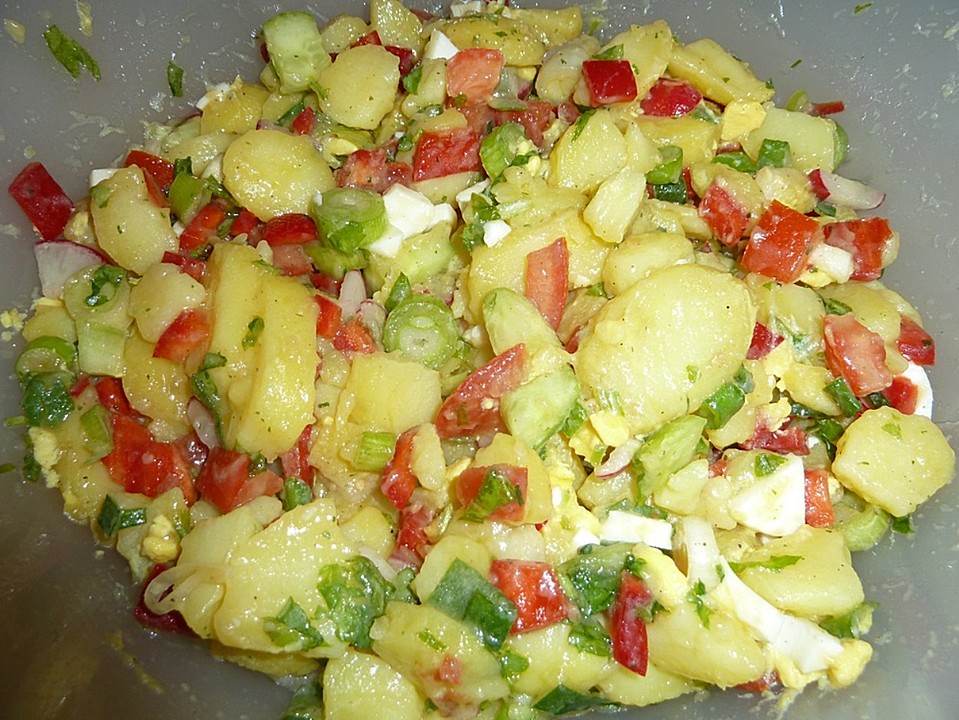 Bunter Kartoffelsalat ohne Mayonnaise von annagela33 | Chefkoch.de