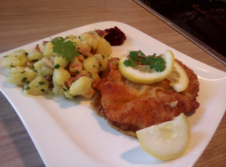 Wiener Schnitzel mit Kartoffelsalat von MReinart | Chefkoch.de