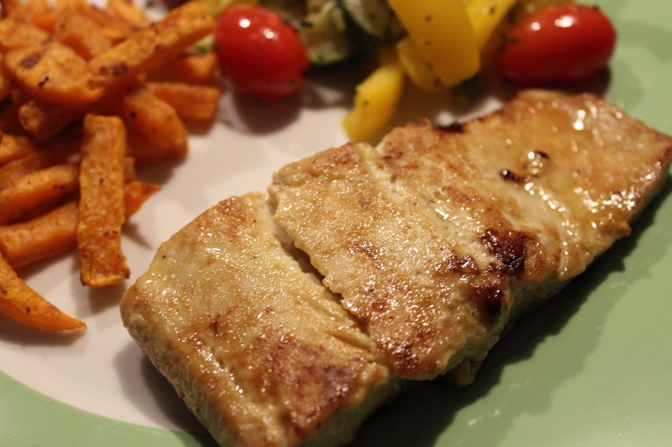 Lachsfilet mit Honig-Senf-Glasur von abydos21 | Chefkoch.de