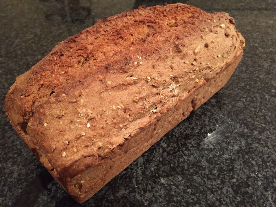 Vollkorn-Dinkel-Brot von Less | Chefkoch.de