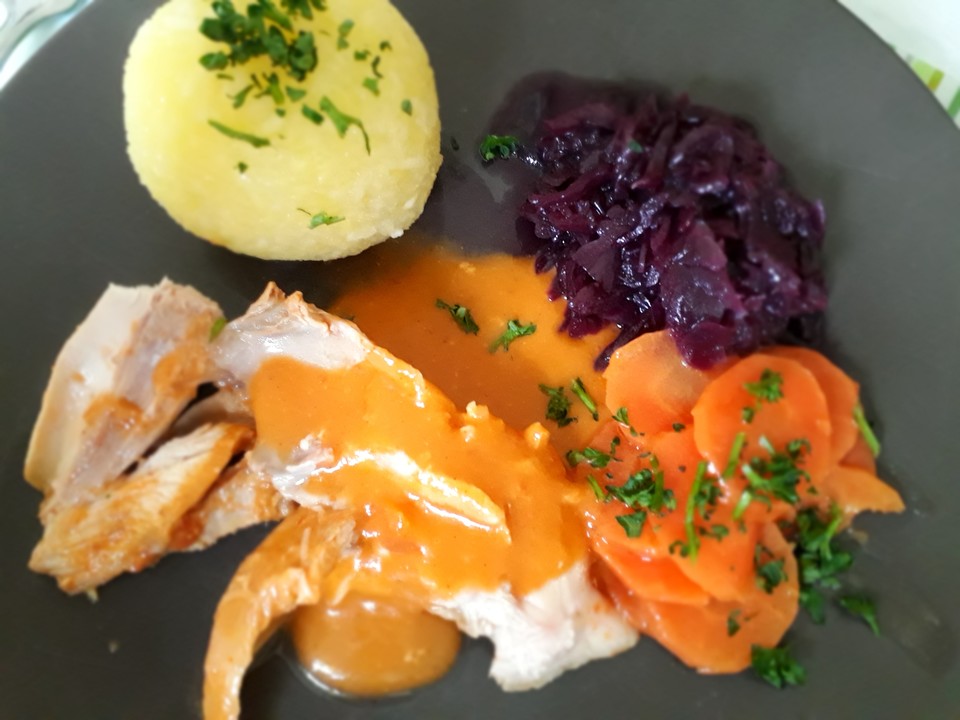 Kaninchenkeulen mit Rotkohl und Kartoffeln von Wesernixe46 | Chefkoch.de