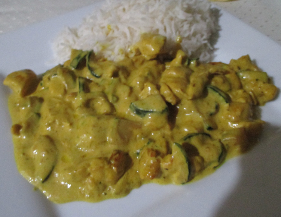 Curryhähnchen mit Zucchini von KüchenMona90 | Chefkoch.de