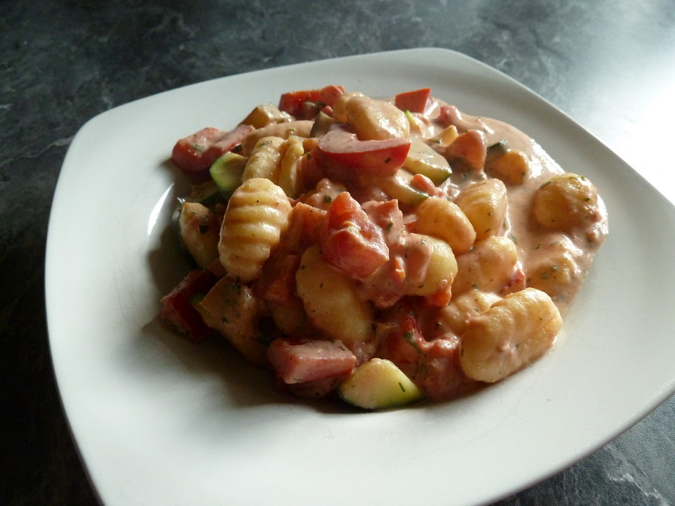 Gnocchi-Gemüse-Pfanne in Tomatensoße von ShirleyDiamond | Chefkoch.de